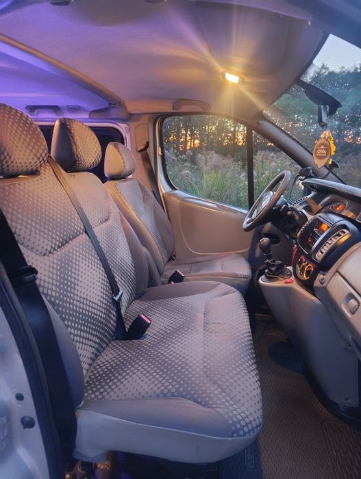Renault Trafic 2.0 115km*Long * Passenger