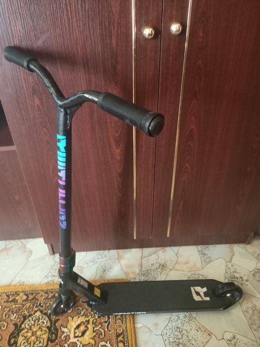 Самокат трюковый reaction stunt 3