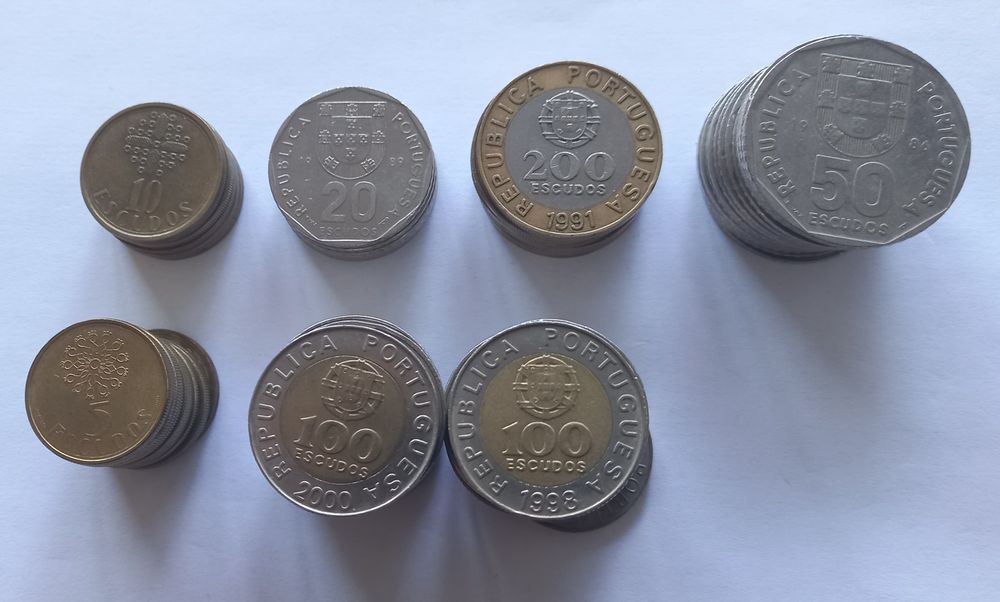 Moedas escudos (várias)