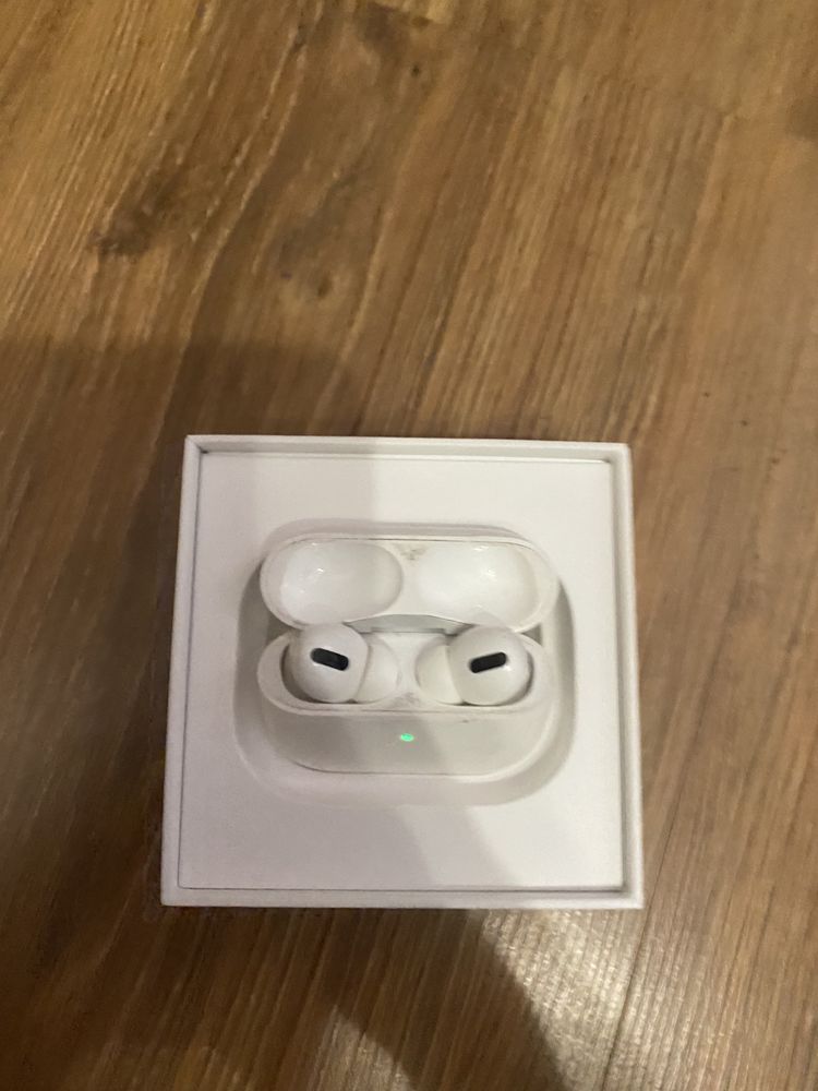 Oryginalne AirPods pro
