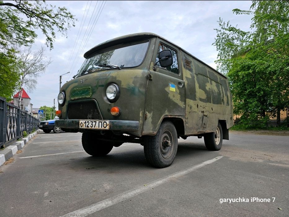 уаз буханка хакі