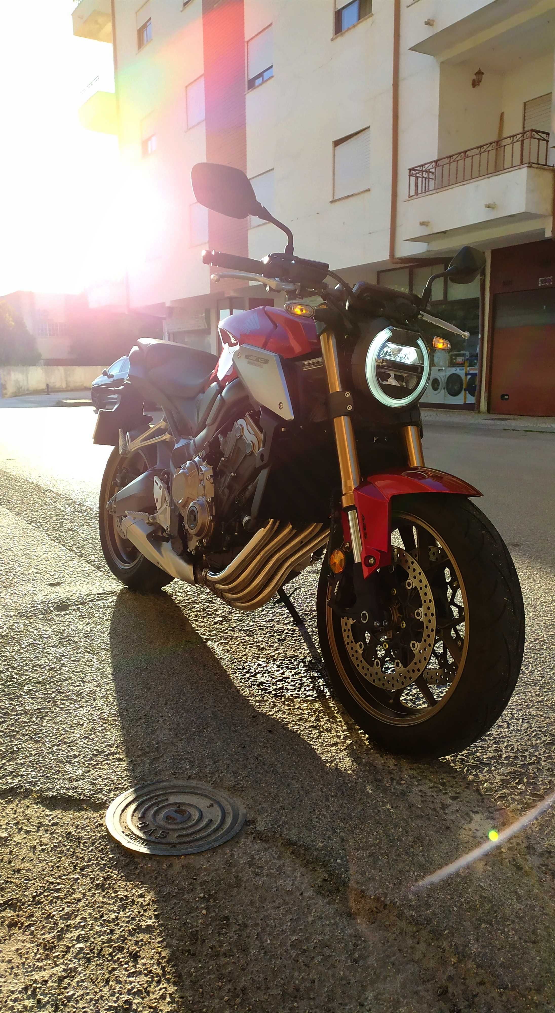 Honda CB650R (35KW livrete)