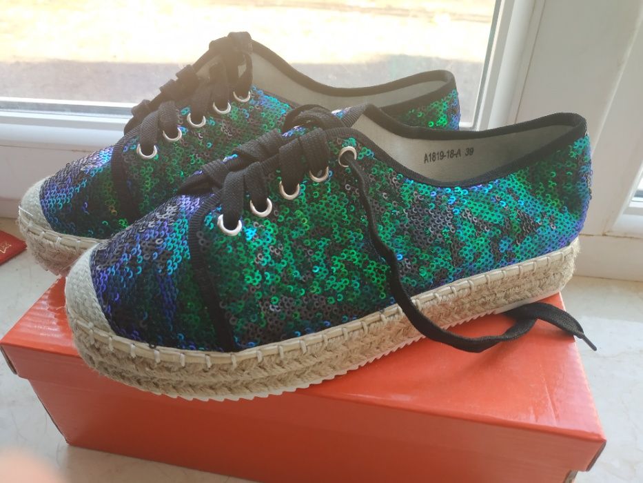 Эспадрильи в пайетках