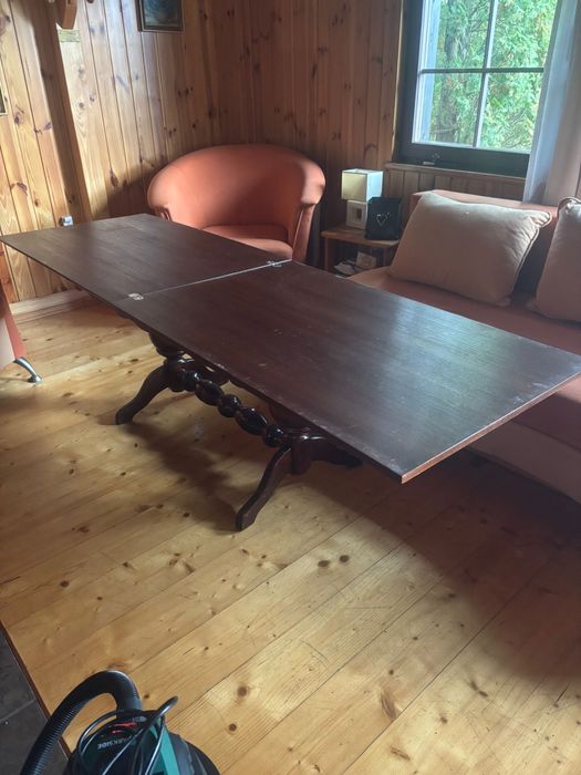 Zestaw wypiczynkowy sofa fotele pufa stół - ława