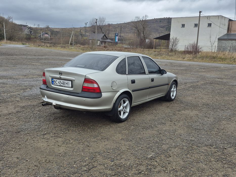 Вектра Б 1.8 BENZIN