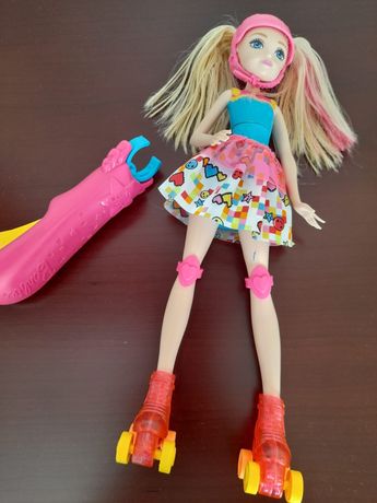 Barbie patinadora