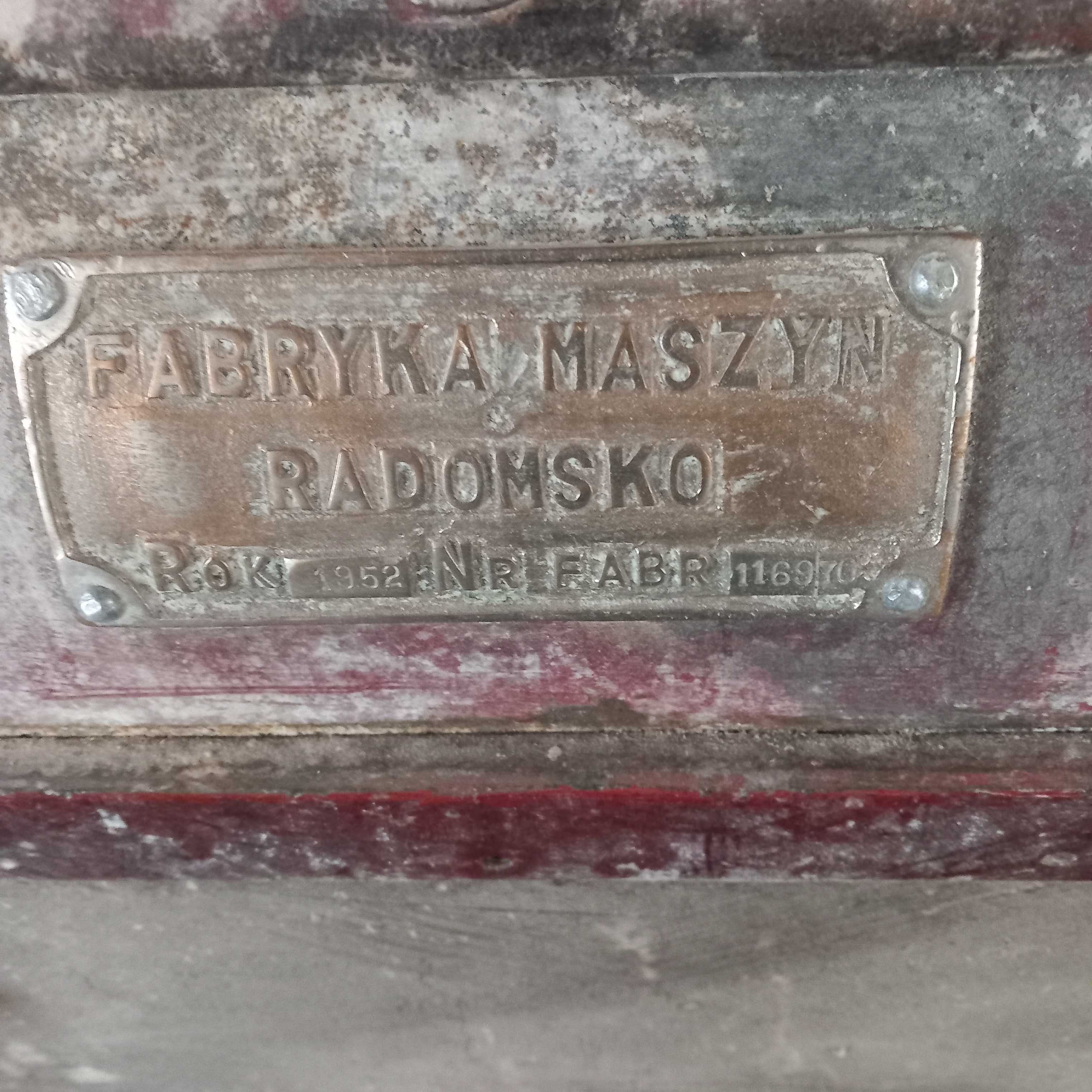 Sprzedam wyposażenie młyna elektrycznego