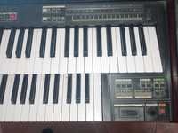 Цыфровое пианино Yamaha Electrone MC-600