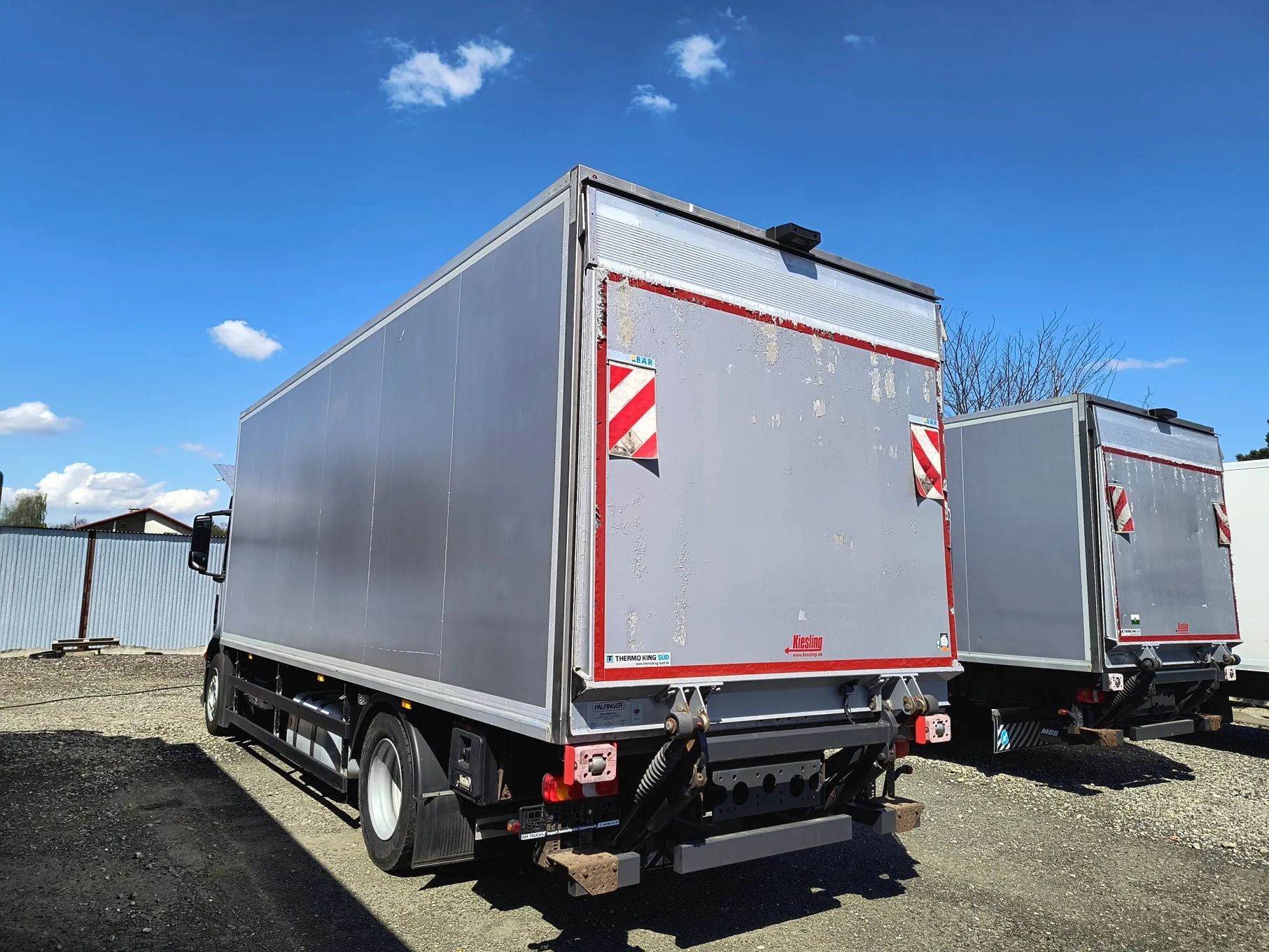 Mercedes-Benz Antos  1832, niski przebieg! chłodnia 7,20m - 18 palet + winda ThermoKing