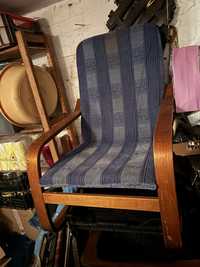 Fotel niebieski drewniany