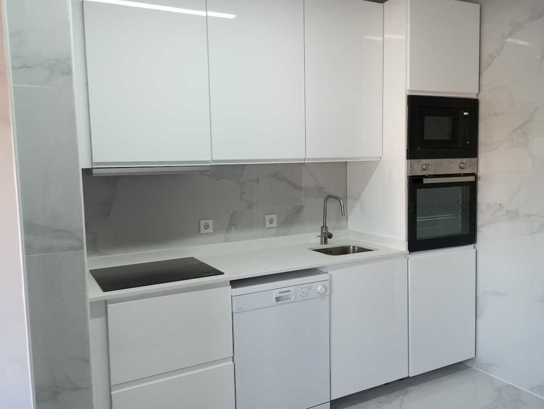 Arrenda-se Quarto mobilado no centro de Famalicão