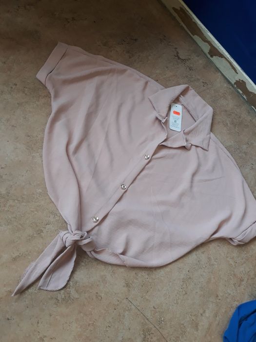 Blusa com nó na frente