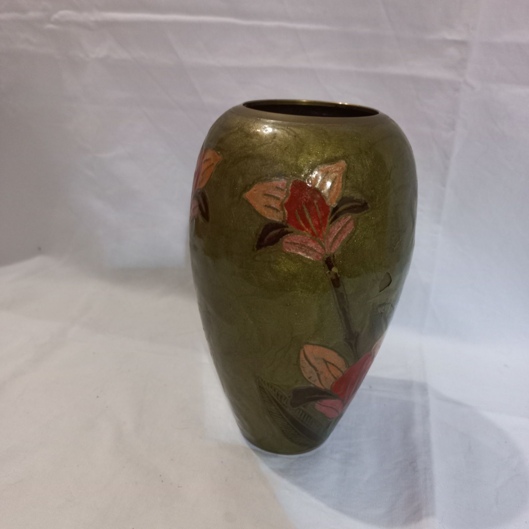 Jarra cobre com flores pintadas a mão e envernizada