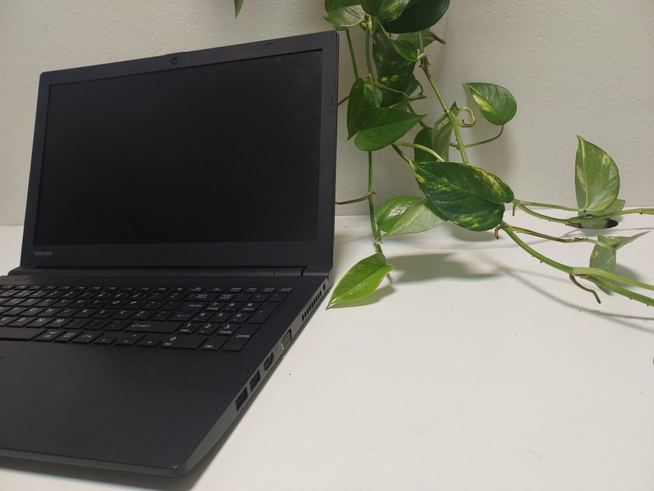 Portatil toshiba i5 / SSD / 12gb