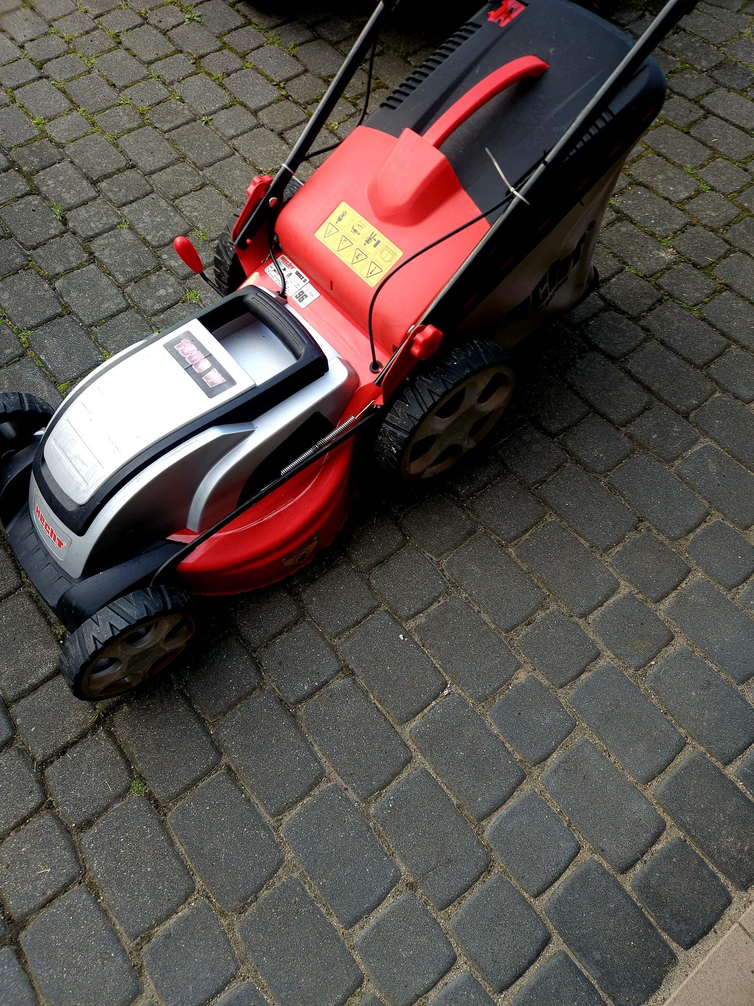 Sprzedam kosiarkę elektryczną Hecht wielofunkcyjną  z napędem