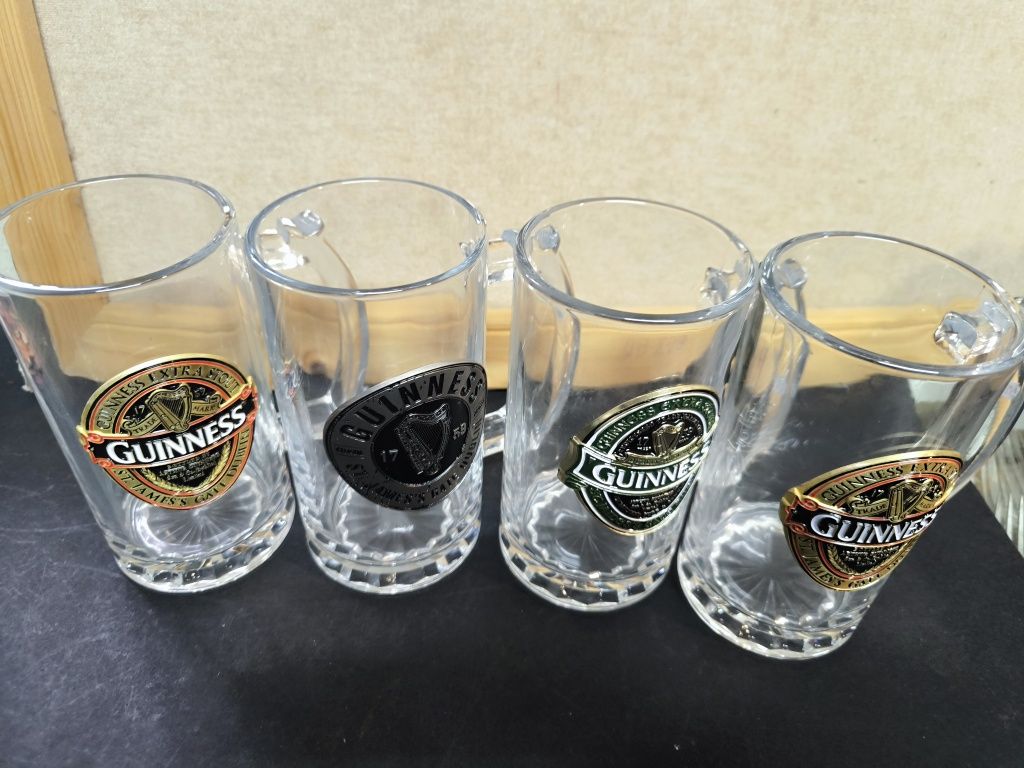 4 canecas Guinness em vidro