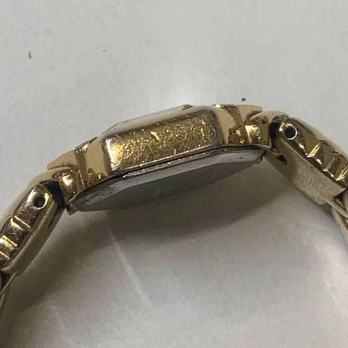 Citizen Elegance – złoty zegarek damski z kryształkami