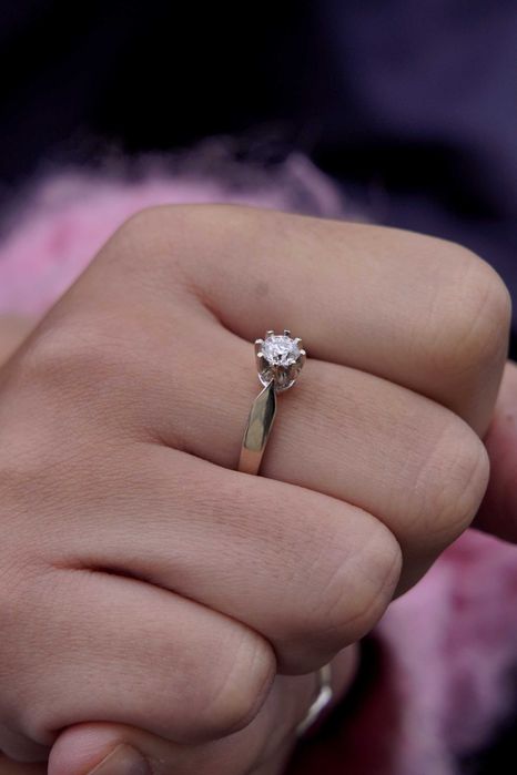 Złoty pierścionek 14k z brylantem  0,40ct