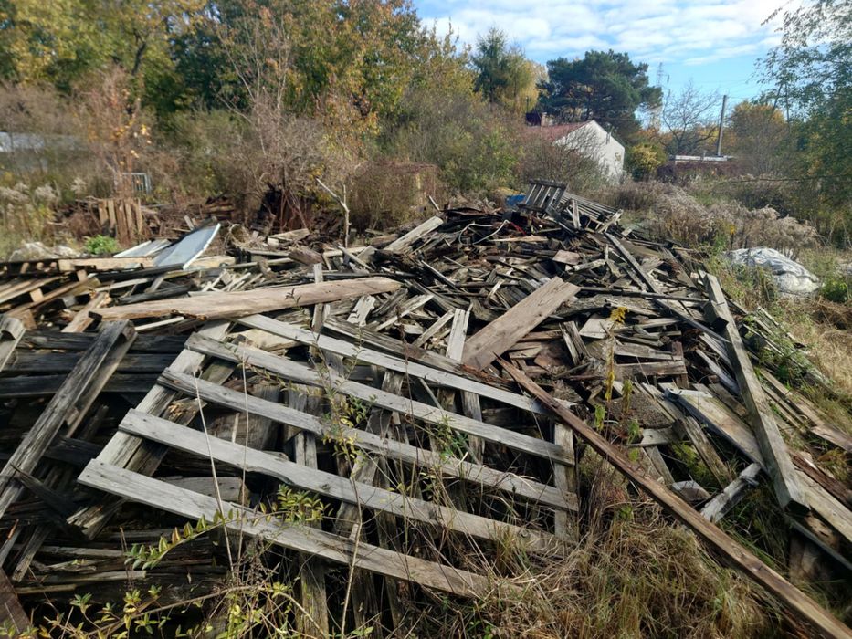 Drewno z palet drewnianych