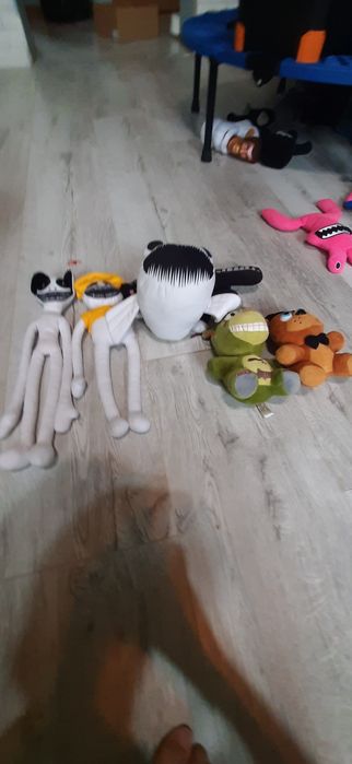 Maskotki garten of banan, skibidi toilet i inne