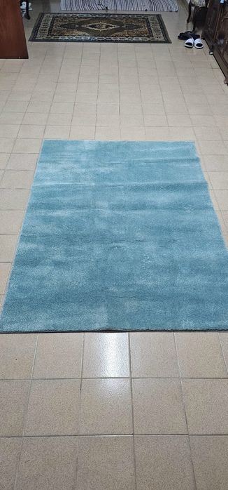 Carpetes verde água, bom estado