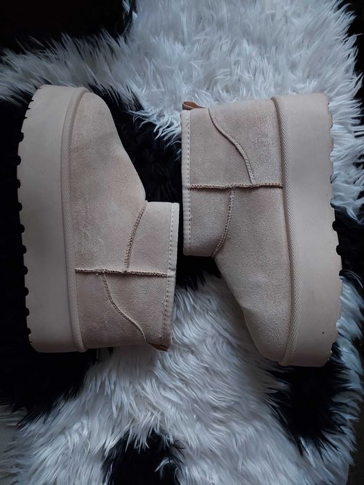 Уггі зимові на платформі