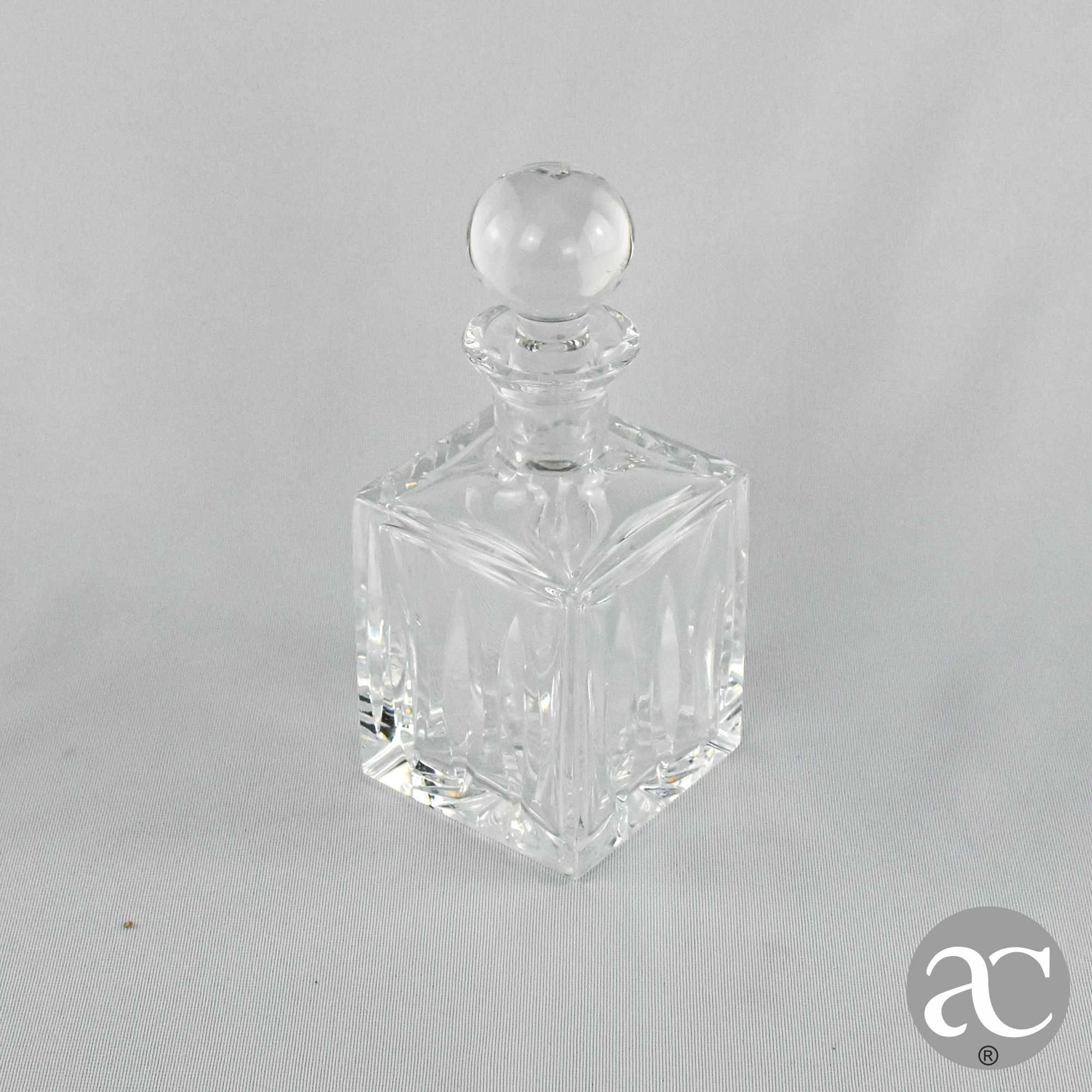 Par de frascos de perfume em Cristal Atlantis decoração lapidada