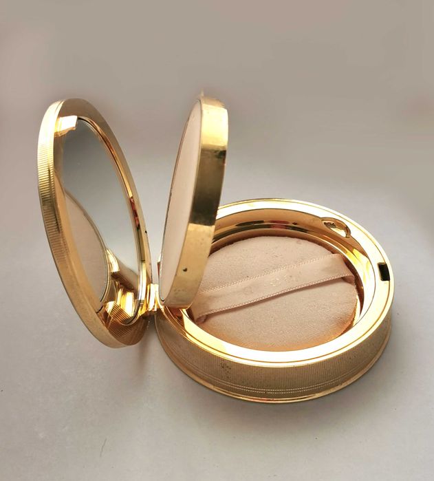 Пудра для обличча gucci matte beauty powder mat naturel оригінал