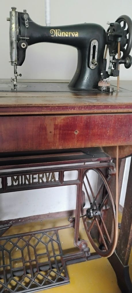 Maszyna do szycia Minerwa