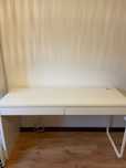 Secretária Ikea Micke branca 142x50