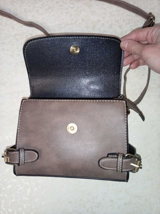 Сумка бежевая  женская средний размер мессенджер alilai цвет бежевый