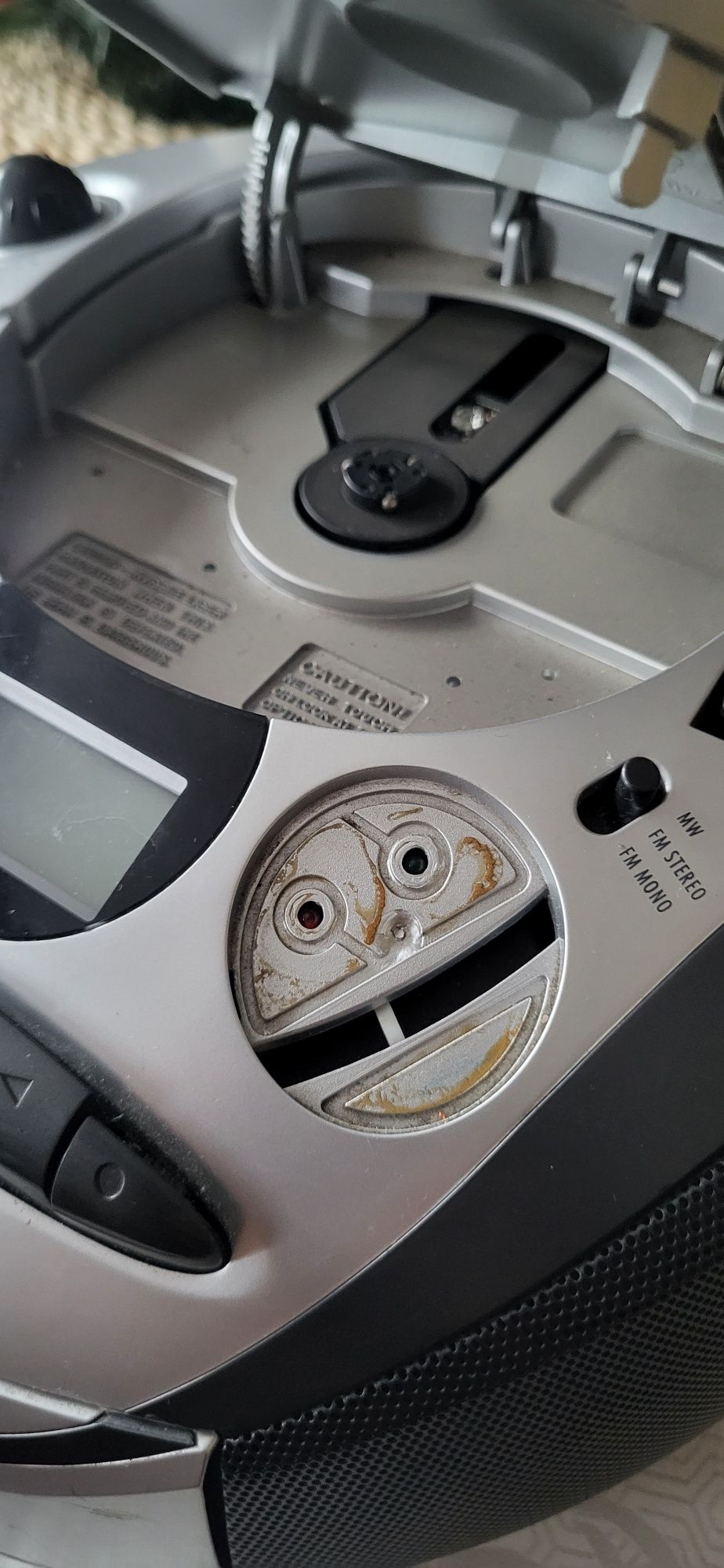 Stary radioodtwarzacz Grundig RRCD 2700 MP3