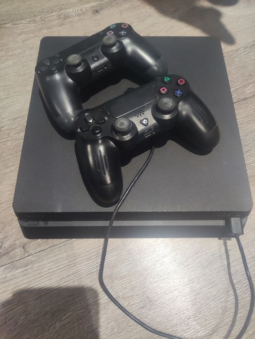 Konsola PS4 12 gier