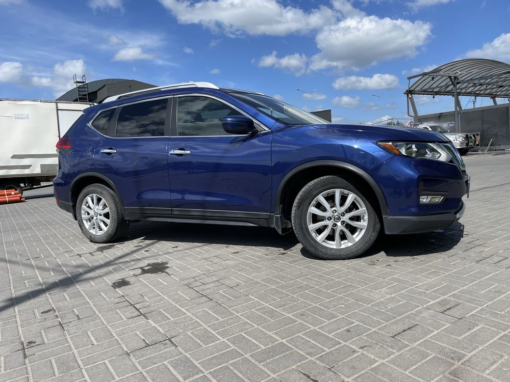 Нисан Рог Nissan Rogue SV  2017