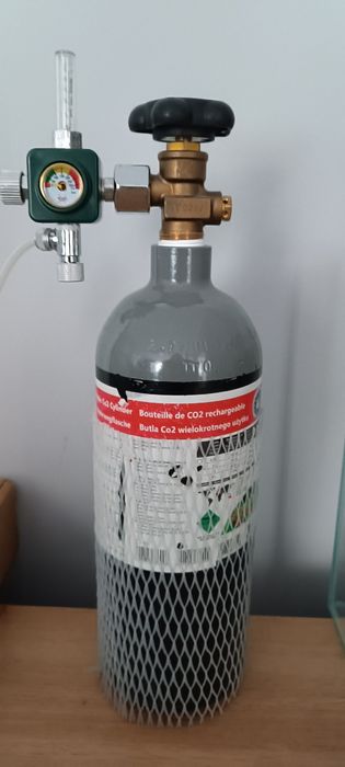 Zestaw CO2 do akwarium, butla 2l, elektro zaw. Części.