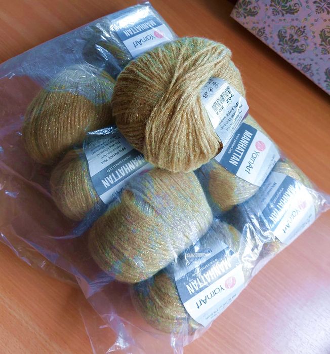 włóczka YarnArt Manhattan 902 – beżowozłoty - 10 motków!