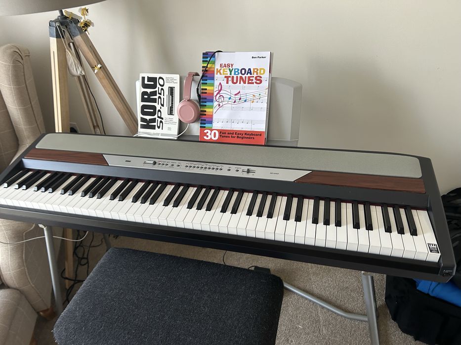 Korg sp-250  - komplet