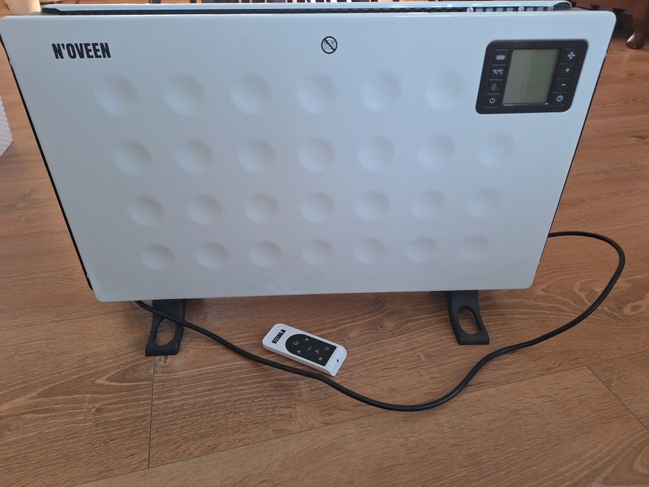 Grzejnik konwektorowy  Noveen z pilotem