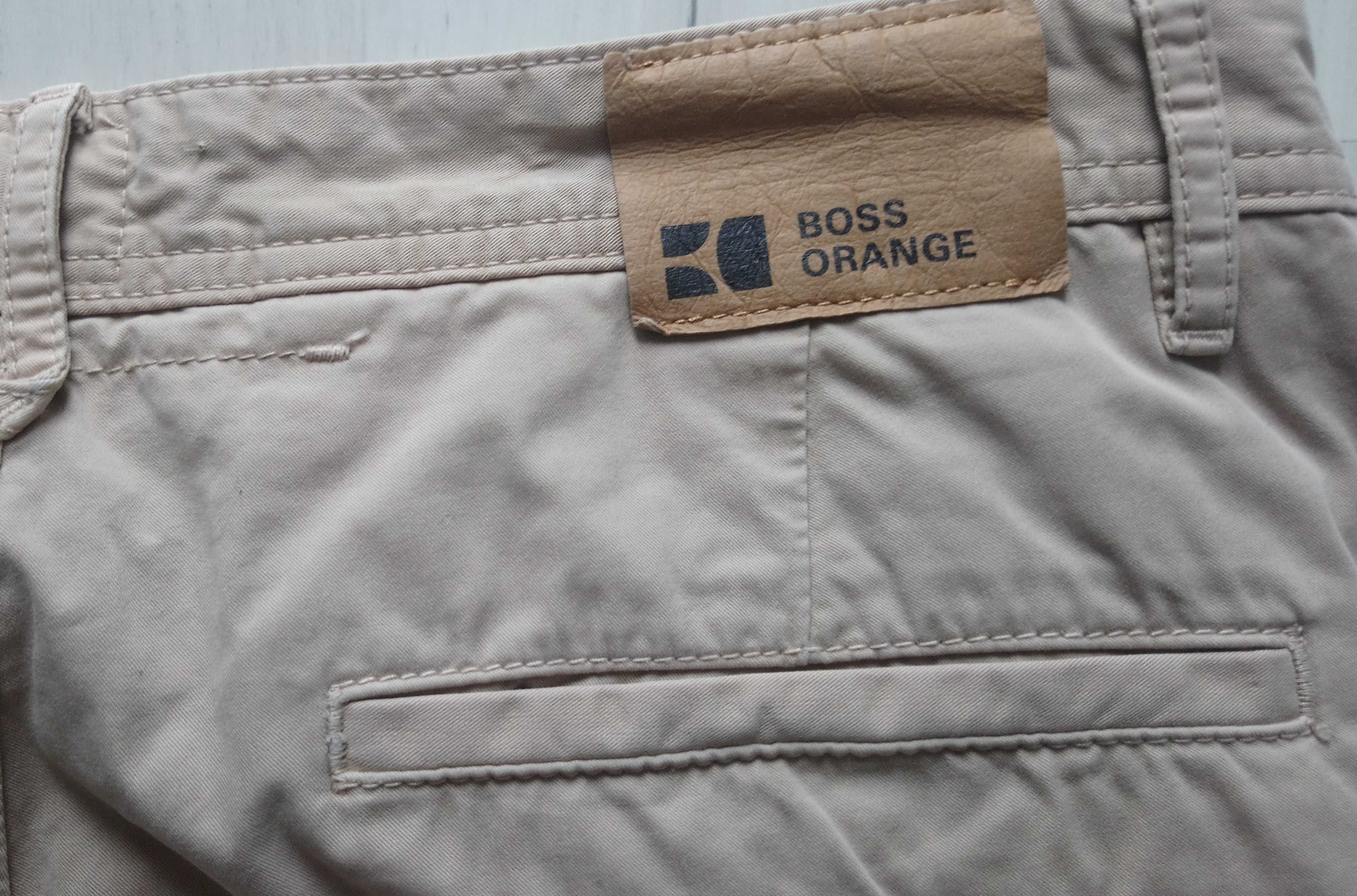 Męskie spodnie jeansowe HUGO BOSS rozmiar L jeans W34 L32