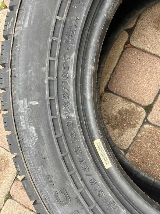 215/65 R16C Nokian Made in Finland