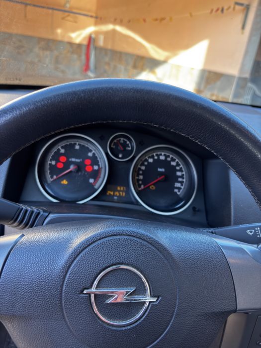 Carrinha opel astra