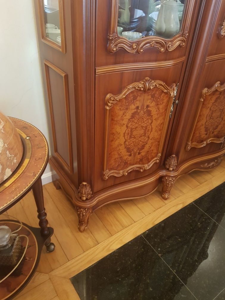 Fabulosa cristaleira, vitrine Luis xv