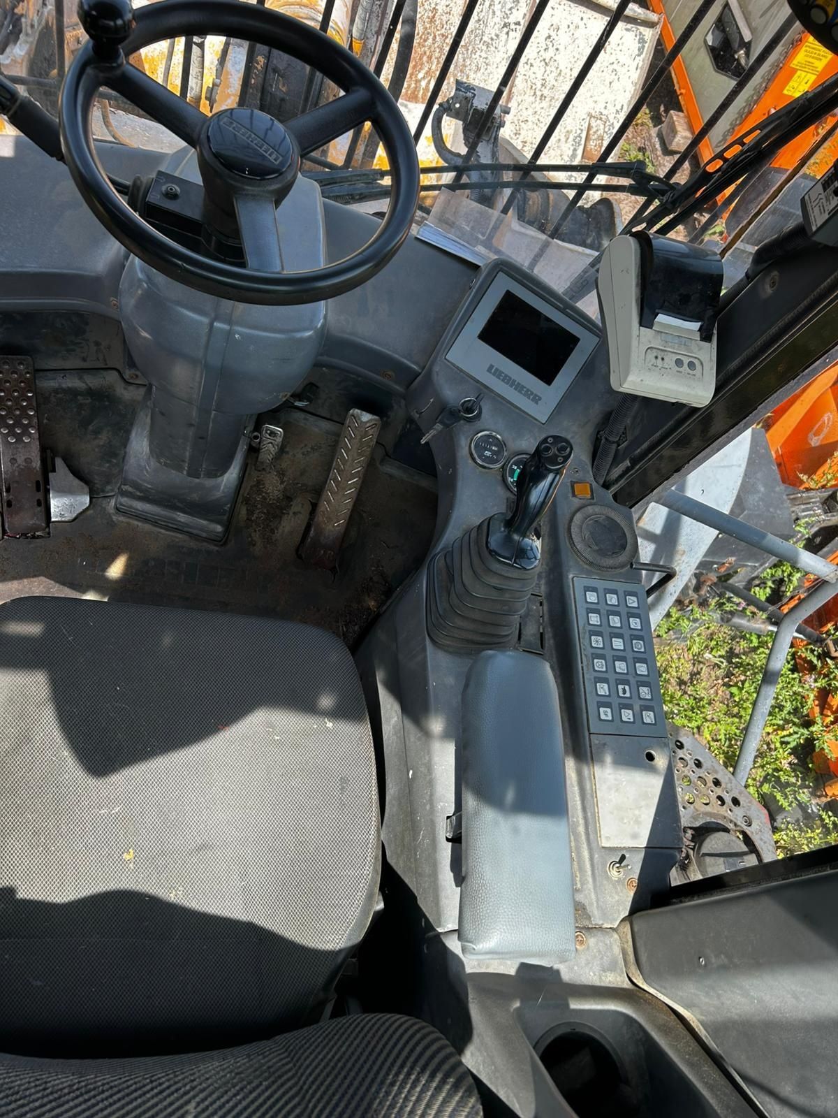 Ładowarka Liebherr  L564