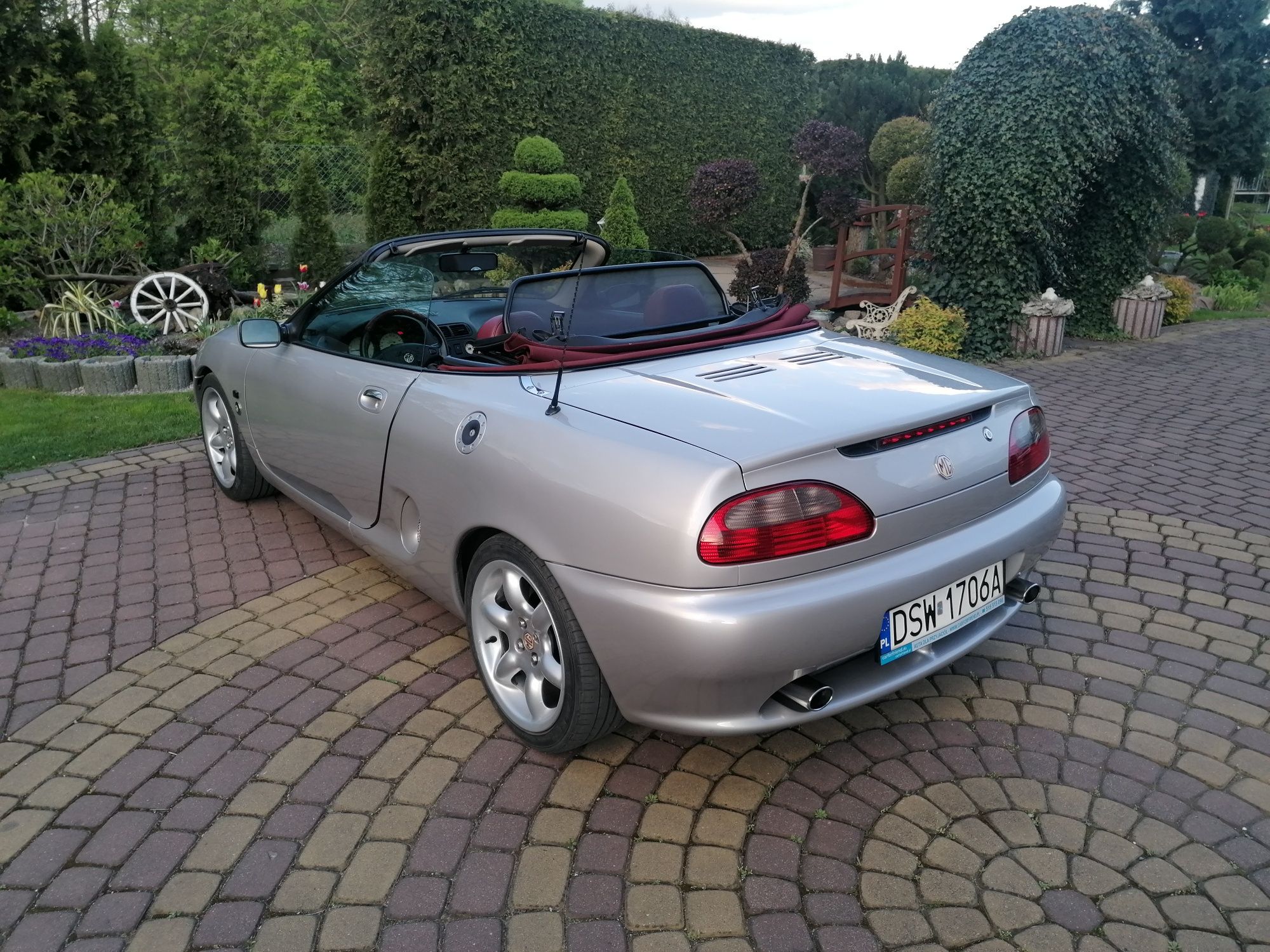 MGF Cabrio 1.8 benzyna