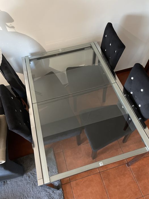 Mesa de vidro extensivel com 4 cadeiras