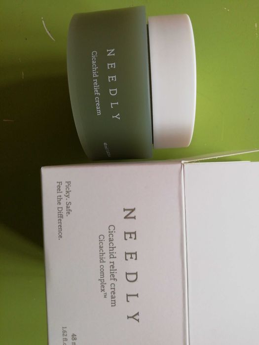 krem do twarzy Needly z wąkrotą azjatycką