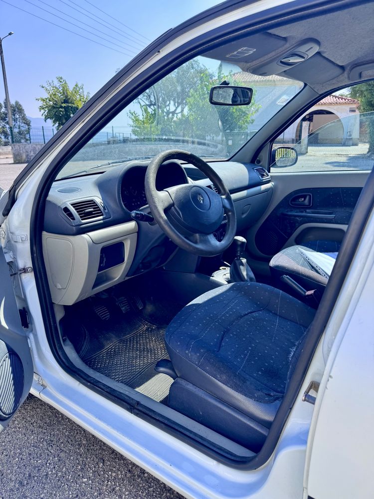 Renault clio 1.5dci 5lugares diesel