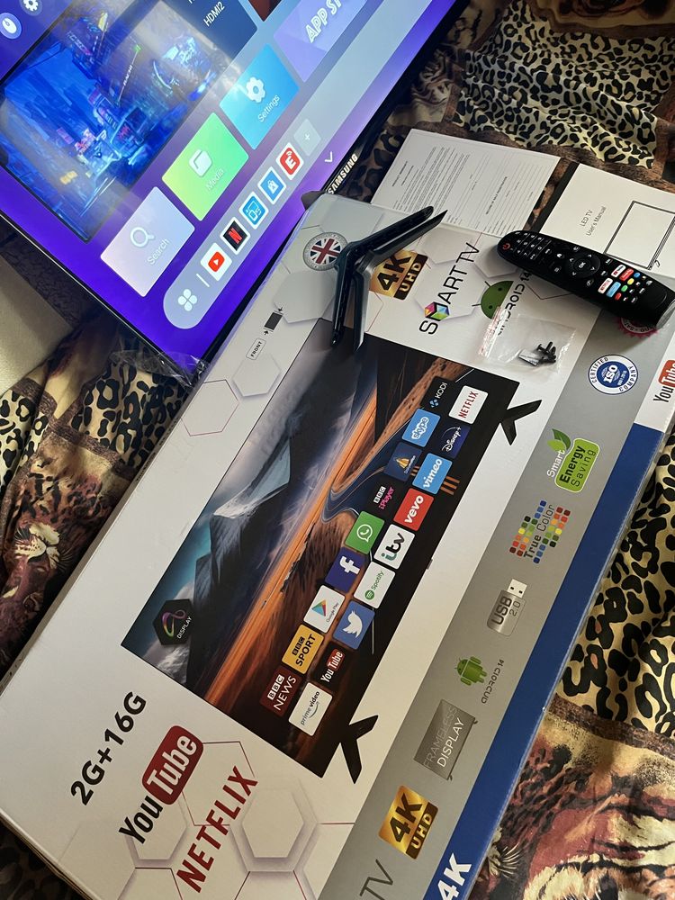 Телевізор samsung smart TV
