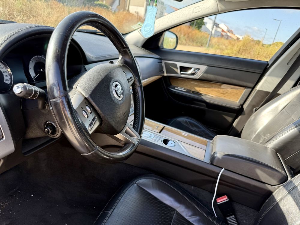 Jaguar XF 2.7 gasóleo