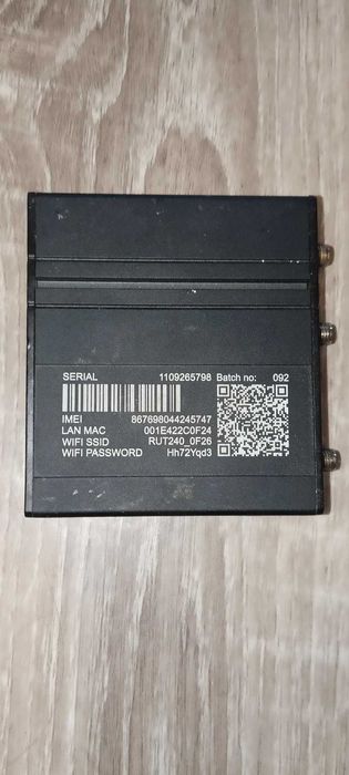 Маршрутизатор Teltonika RUT240 и цифровой HDMI-разветвитель Energenie